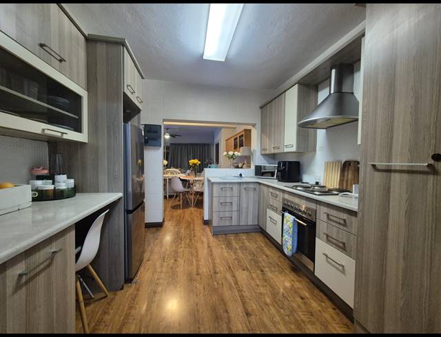 3 BEDROOM TOWNHOUSE FOR SALE IN THREE RIVERS PROPER